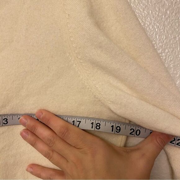 Theory F078706R white ivory 100% cashmere sweater classic minimalist crew neck L - Picture 7 of 8